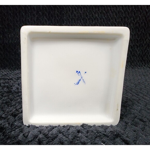 Vintage Arnart Porcelain Pierced Lattice Candle Holder White & Gold 1950s–1980s - Picture 4 of 8